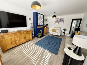 Photo 1- click for photo gallery